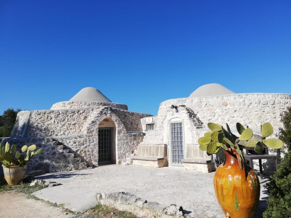 オストゥーニ Trullo Minuettoヴィラ エクステリア 写真