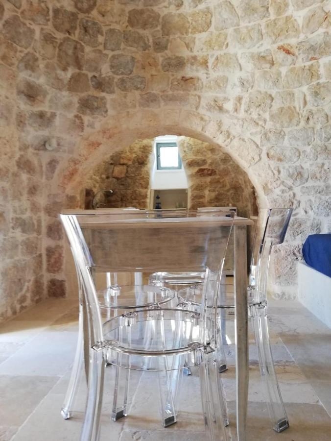 オストゥーニ Trullo Minuettoヴィラ エクステリア 写真
